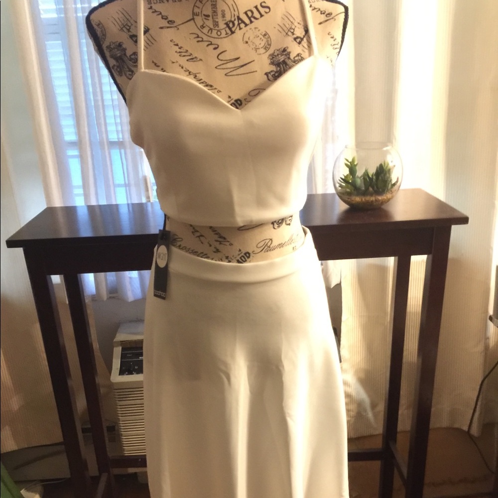 Boohoo Lydia Crop top two piece midi skirt Co-Ord - Picture 1 of 5